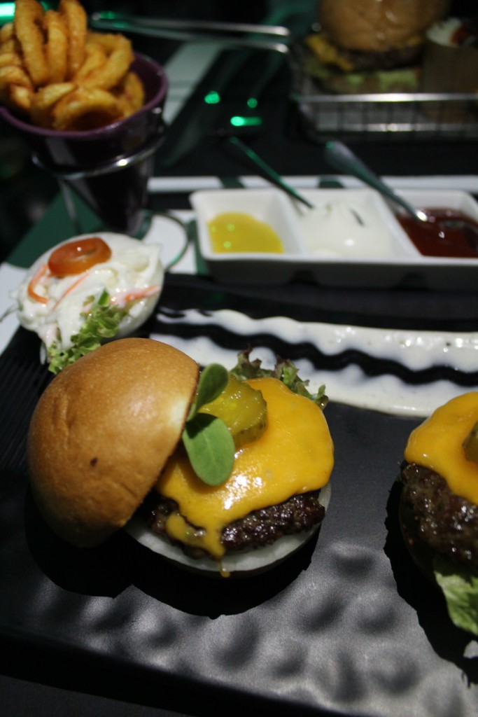 Burger Gourmet Qatar Eating Doha Hollywood Star Slider Wagyu