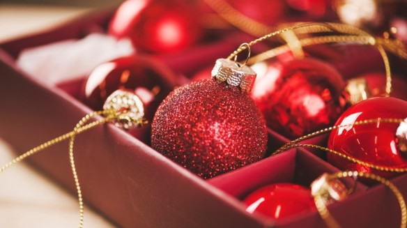 Christmas-Doha-Qatar-Trees-Santa-Xmas-Kempinski-Suites