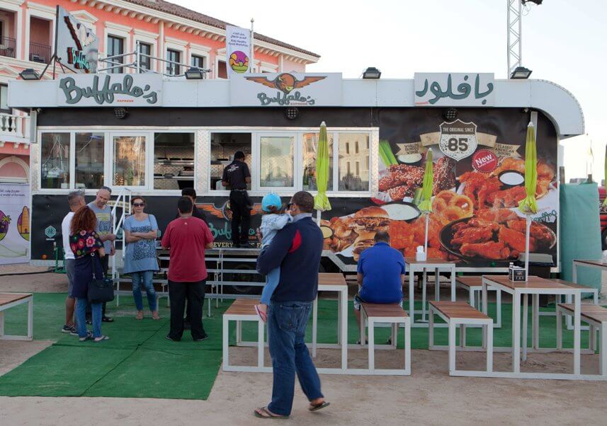 Food-Festival-Qatar-Eating-Food-Truck-BuffalosCafeExpress-Qatar