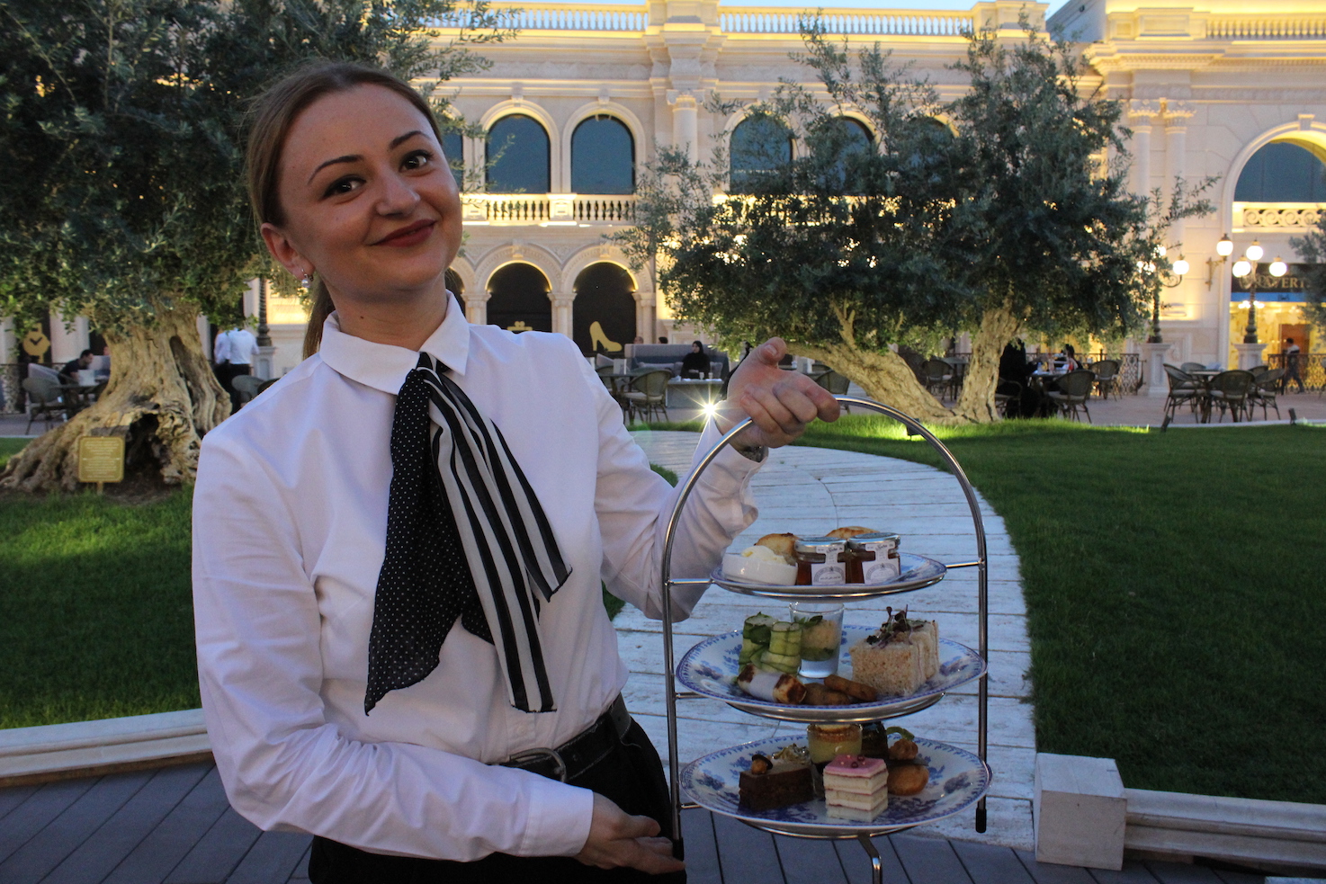 Al Hazm Mall Where To Eat Qatar Eating